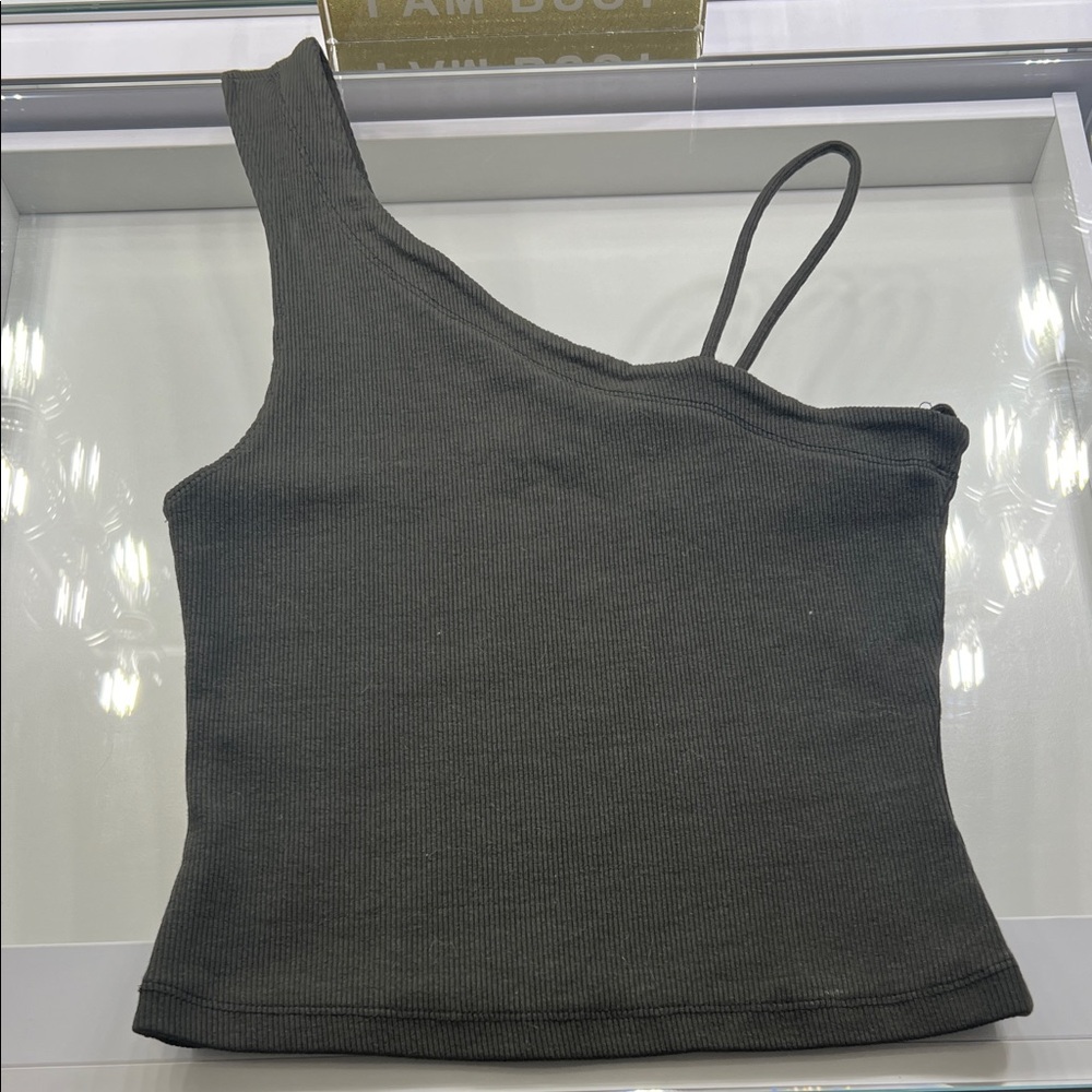 Stylish One-Shoulder Ribbed Crop Top in Dark Gray NWOT